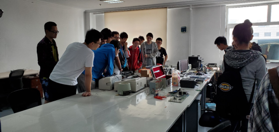 1558424350985932.png 1111570.png